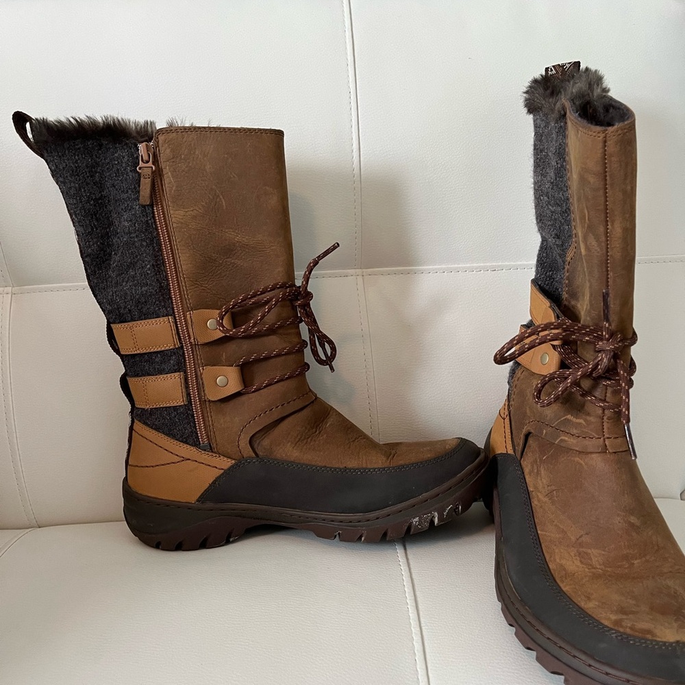 Women’s Merrell tall winter boots.